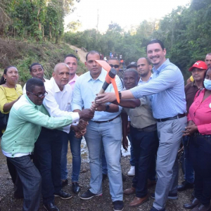 ZAMBRANA INICIA CONSTUCCION DE PUENTE CON RECUERSOS DEL 5% QUE ADMINISTRA FOMISAR