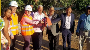 DISTRITO MUNICIPAL DE COMEDERO ARRIBA, DA PRIMER PICAZO PARA LA CONSTRUCCI&Oacute;N DE SU PALACIO