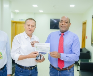 FOMISAR Entrega Recursos al Ayuntamiento Municipal de Cotu&iacute; para Adquisici&oacute;n de Equipos