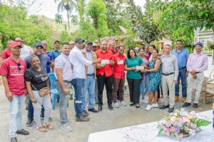 FOMISAR entrega recursos para importantes obras en el distrito municipal de Caballero.